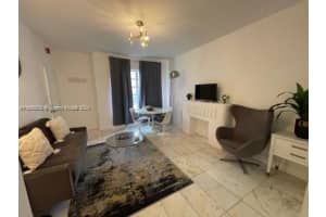 801 8th St 205, Miami Beach