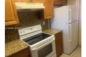 10255 NW 9th St Cir Apt 404-7, Miami, FL 33172, Sold 03/31/25