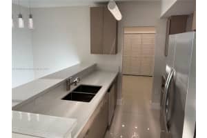 10185 Collins Ave 406, Bal Harbour