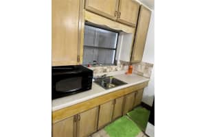 2737 NW 4th St, Miami, FL 33125, Sold 01/03/25
