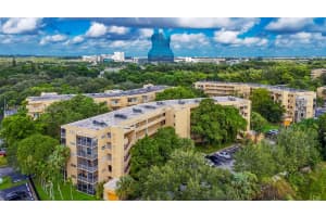 4111 Stirling Rd APT 304, Davie, FL 33314, Sold 01/31/25