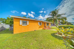 3401 NW 213th St, Miami Gardens, FL 33056, Sold 01/10/25
