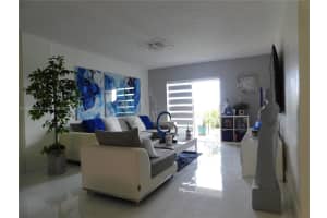 6780 W 2nd Ct APT 413, Hialeah, FL 33012, Sold 12/03/24