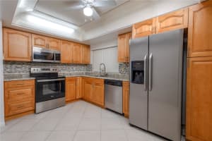 6060 S Falls Cir Dr APT 222, Lauderhill, FL 33319, Sold 12/03/24