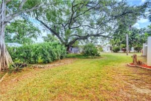 5704 Mulberry Dr, Tamarac, FL 33319, Sold 11/27/24