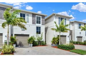 805 SE 18th St, Homestead, FL 33035, Sold 12/19/24