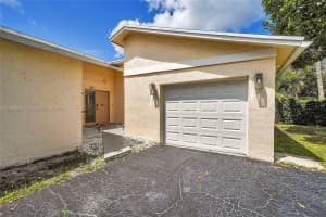 387 NW 39th Way, Deerfield Beach, FL 33442, Sold 02/28/25