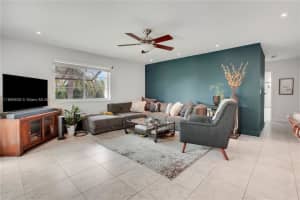 9456 SW 77th Ave APT T6, Miami, FL 33156, Sold 11/13/24