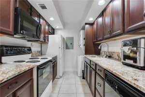 9456 SW 77th Ave APT T6, Miami, FL 33156, Sold 11/13/24