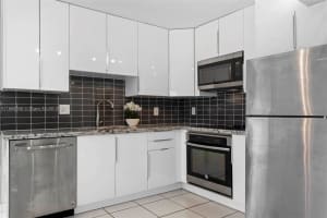 345 Ocean Dr APT 1010, Miami Beach, FL 33139, Sold 05/09/25