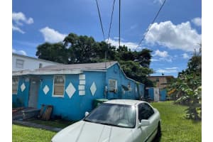 1264 NW 61st St, Miami, FL 33142, Sold 12/05/24