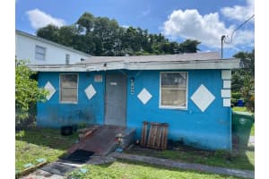 1264 NW 61st St, Miami, FL 33142, Sold 12/05/24