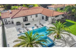 340 Navarre Dr, Miami Springs, FL 33166, Sold 12/06/24