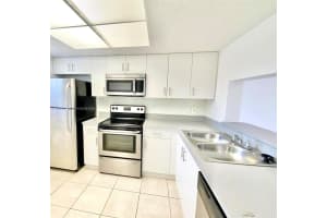 5200 NW 31st Ave APT 44, Fort Lauderdale, FL 33309, Sold 12/18/24