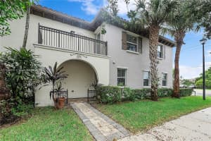 4202 Cascada Cir, Hollywood, FL 33024, Sold 12/23/24