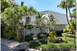 296 Seaview Dr C4, Key Biscayne, FL 33149, Sold 11/20/24