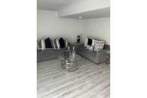 532 NW 11th St, Miami, FL 33136, Sold 11/14/24