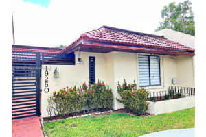 19260 NW 65th Ct, Hialeah, FL 33015, Sold 12/05/24