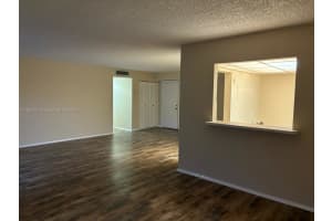 17901 NW 68th Ave APT T102, Hialeah, FL 33015, Sold 06/30/25
