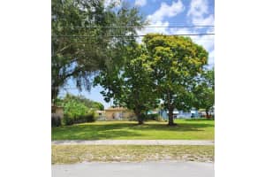 2267 Nw 80th St Miami, FL 33147 Sold 04/18/25