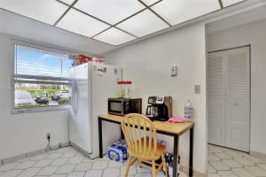 7690 NW 18th St, Margate, FL 33063, Sold 02/14/25