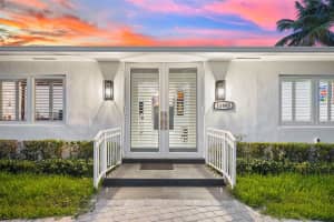 10005 SW 79th Ave, Miami, FL 33156, Sold 04/03/25