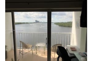 500 Bayview Dr APT 618, Sunny Isles Beach, FL 33160, Sold 03/31/25