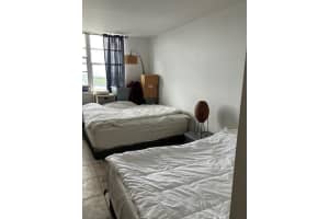 500 Bayview Dr APT 618, Sunny Isles Beach, FL 33160, Sold 03/31/25