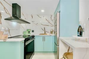 100 Collins Ave #212, Miami Beach, FL 33139, Sold 01/29/25