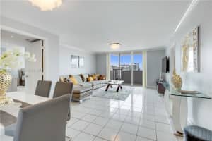 2750 Ne 183rd St 1910, Aventura