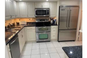 The Grand Doubletree, 1717 N Bayshore Dr a 2531, Miami, FL 33132, Sold 07/01/25