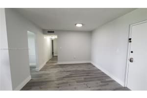 9401 SW 4th St APT 202, Miami, FL 33174, Sold 02/13/25
