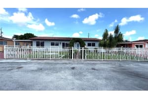521 W 36th Pl, Hialeah, FL 33012, Sold 12/03/24