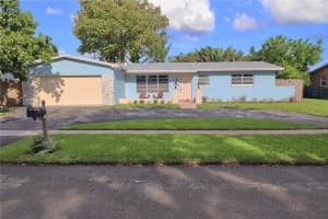 511 NW 93rd Terrace, Pembroke Pines, FL 33024, Sold 12/10/24