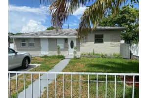 913 Foster Rd, Hallandale Beach, FL 33009, Sold 01/24/25