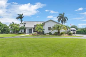 3420 SW 117th Ave, Davie, FL 33330, Sold 01/15/25