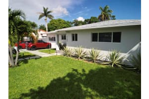 2185 NE 124th St, North Miami, FL 33181, Sold 04/14/25