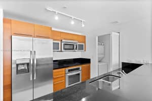 Vizcayne, 253 NE 2nd St APT 1901, Miami, FL 33132, Sold 11/18/24