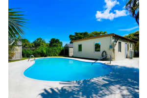 1423 NE 175th St, North Miami Beach, FL 33162, Sold 06/17/25