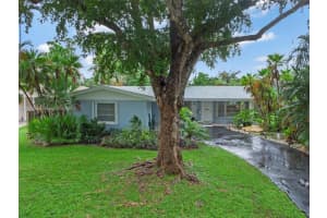 1707 NE 37th St, Oakland Park, FL 33334, Sold 01/21/25