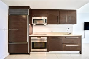 475 Brickell Ave APT 3208, Miami, FL 33131, Sold 02/20/25