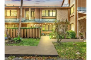 207 Wimbledon Lakes Dr #207, Plantation, FL 33324, Sold 02/12/25