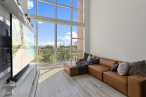 253 NE 2nd St, Miami, FL 33132, Sold 01/08/25