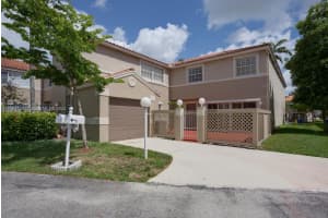 11033 Chandler Dr, Hollywood, FL 33026, Sold 12/06/24