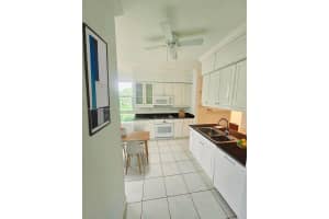719 Crandon Blvd APT 410, Key Biscayne, FL 33149, Sold 01/14/25