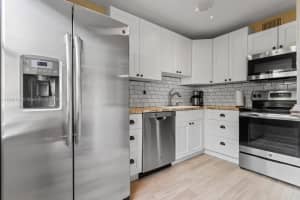 19 Colonial Club Dr APT 103, Boynton Beach, FL 33435, Sold 10/25/24