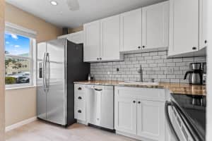 19 Colonial Club Dr APT 103, Boynton Beach, FL 33435, Sold 10/25/24