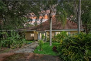 10861 SW 93rd St, Miami, FL 33176, Sold 01/17/25