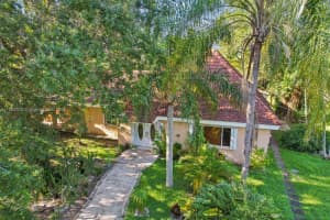 10861 SW 93rd St, Miami, FL 33176, Sold 01/17/25