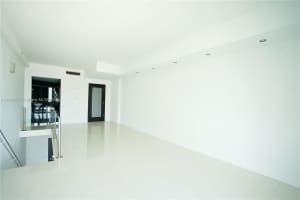 690 SW 1st Ct APT 2903, Miami, FL 33130, Sold 02/12/25